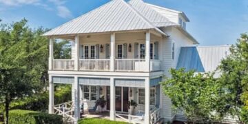 Features and nuances of building houses in Florida for comfortable living