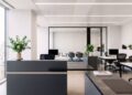 Outdoor commercial spraying for facades and signage application rules and tips